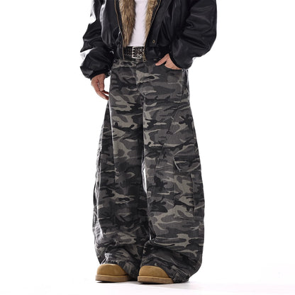 Retro American Style Camo Patchwork Jeans – Men’s Ripped Machete-Cut Denim Trousers